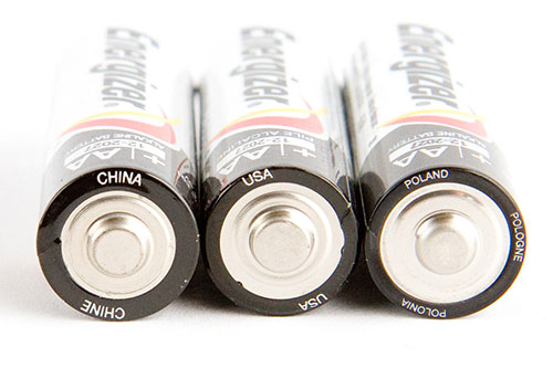Not all Energizer AA alkaline batteries are made in the same place, and the quality can differ according to the manufacturing location. The place of origin can be found on the positive side of the battery.