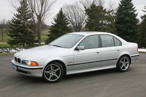 The 540i shod in snow tires