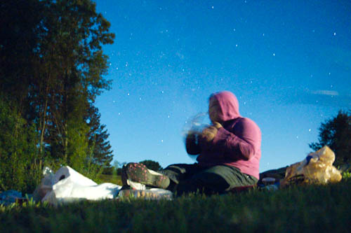 Nighttime pizza consumption (4 sec. @ f/2.8, ISO12800)